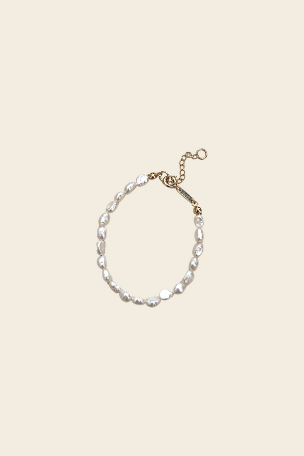 Silhouette Pearl Bracelet