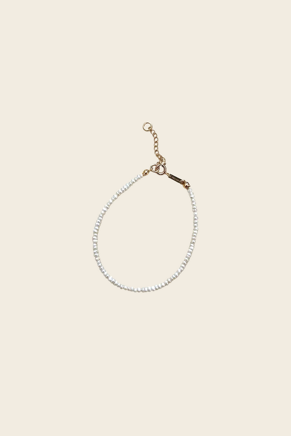 Silhouette Slim Pearl Bracelet
