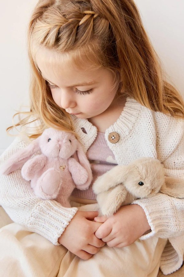 Snuggle Bunnies - Little Penelope
