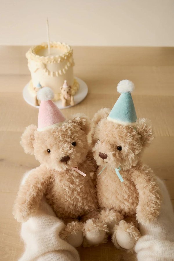 Snuggle Bunnies - Birthday Arthur