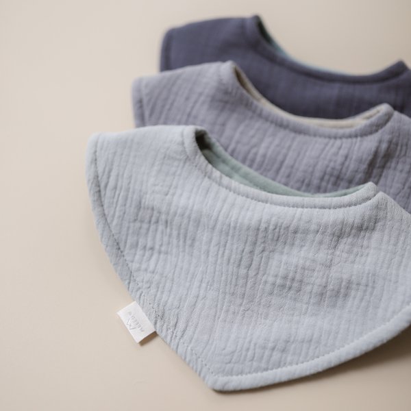 Reversible Dribble Bib Set
